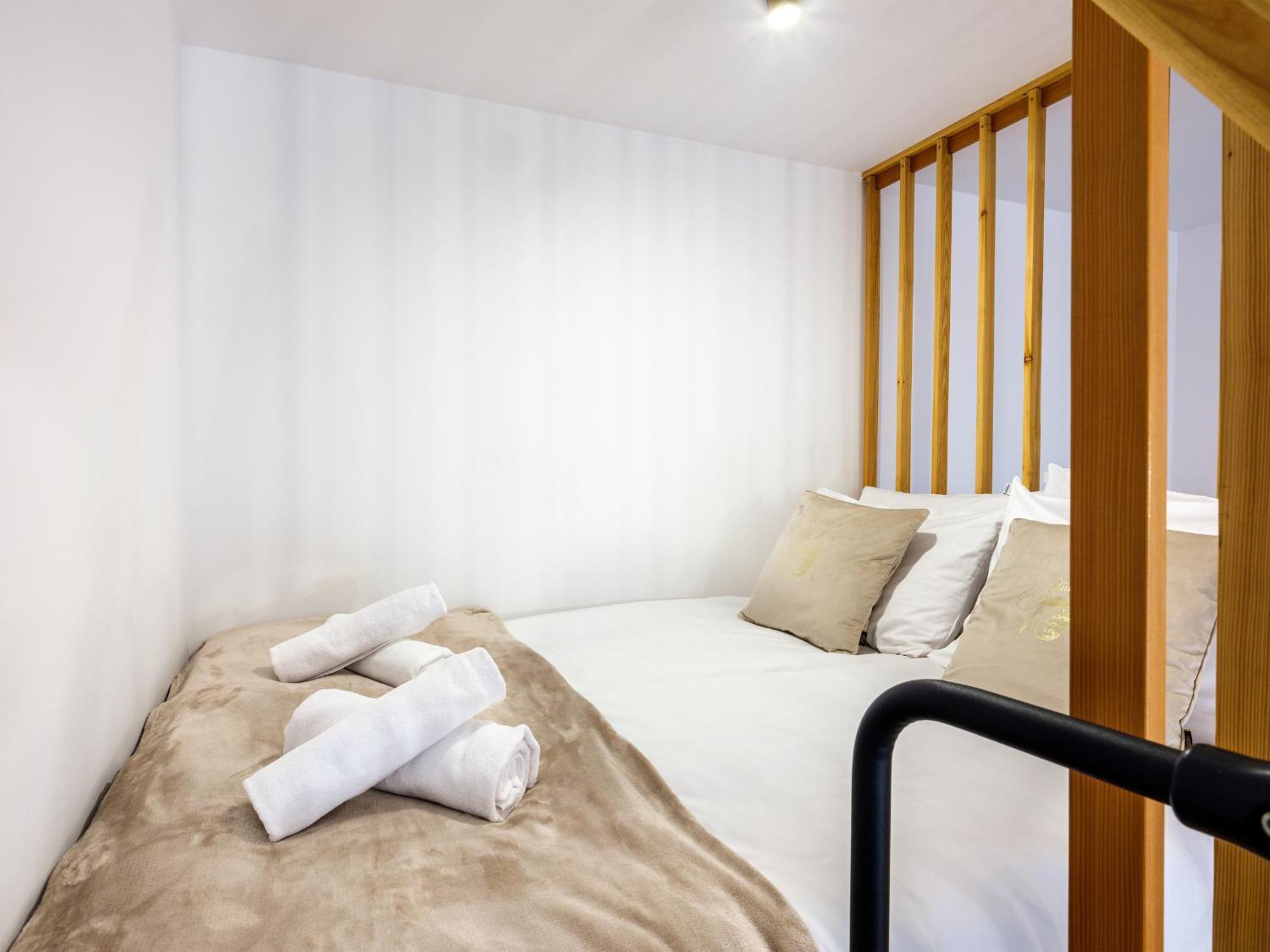 Tyzenhauz Apartments Siemiradzkiego Street คราคูฟ ภายนอก รูปภาพ